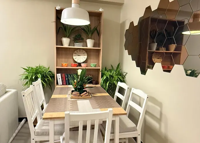 Aesthetic Cozy Modern Aparthotel Manila